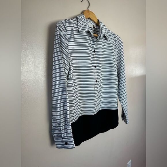 SALE! B/W Stripe Chicos Collared Blouse Size 1 (8) EUC - Picture 3 of 7